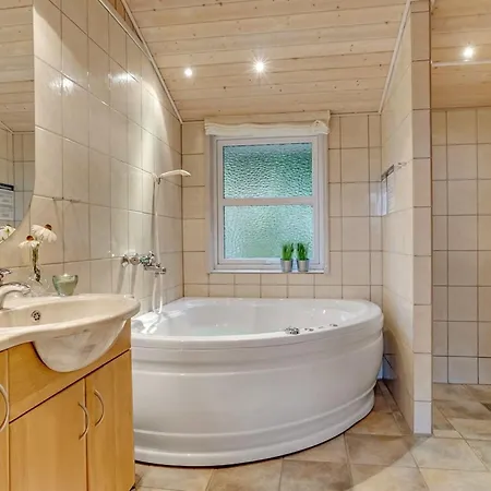 Sighwarth - 350m From The Sea By Interhome Saltum